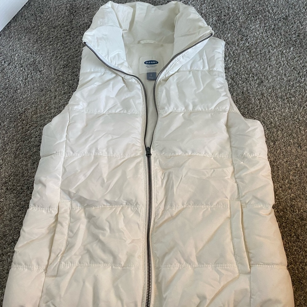 White old navy puffer vest